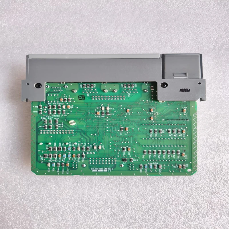 Allen-Bradley 1746-OB16 SLC 500 16-Point 24V DC Source Output Module thumbnail 7064